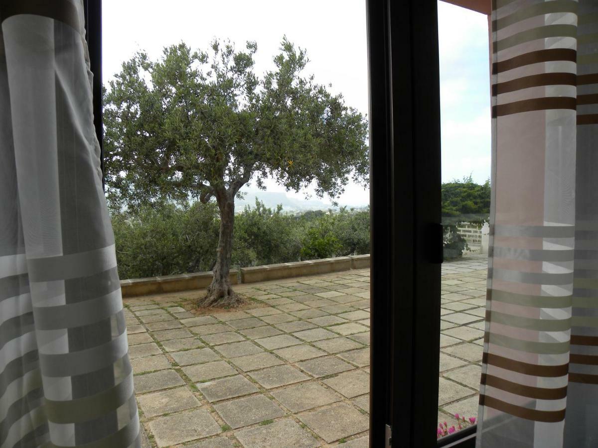 Ibiscus Bed & Breakfast Castellammare del Golfo Bagian luar foto